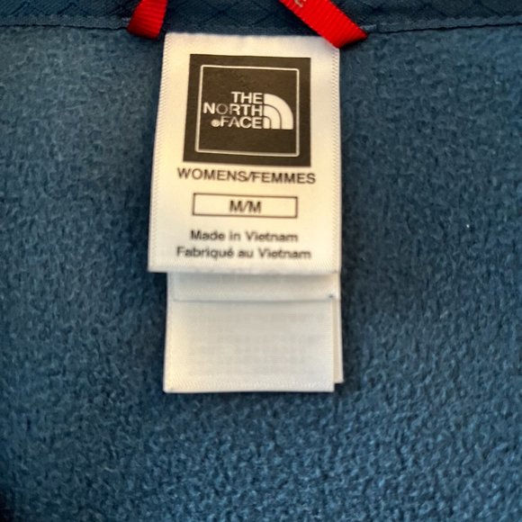 The North Face Women's medium blue pullover with zipper - Picture 2 of 2